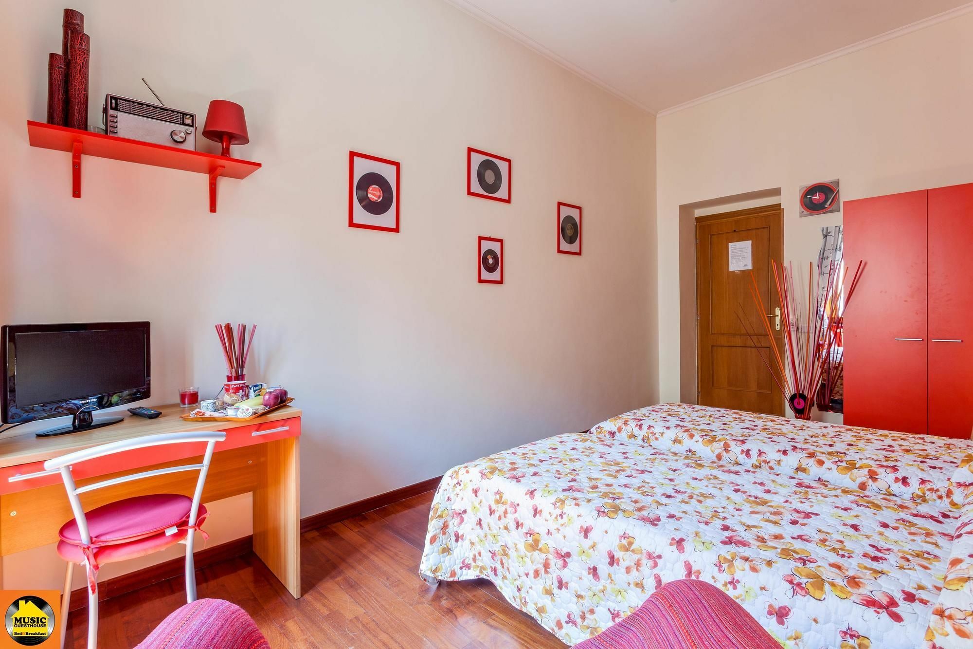 Music Guesthouse Rome Bagian luar foto